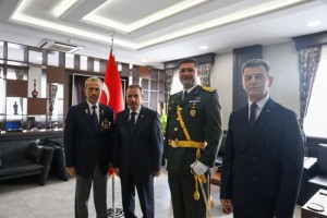 30 Ağustos Zafer Bayramı Çelenk Sunma ve Tebrikat Töreni Gerçekleştirildi